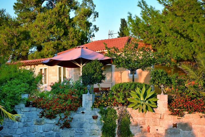Gîte pour 5 personnes, avec Vue sur l’océan ainsi que Terrasse et Jardin