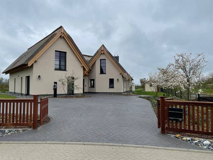 Ferienhaus für 8 Personen, mit Terrasse und Garten sowie Pool und Sauna in Puddemin, Poseritz