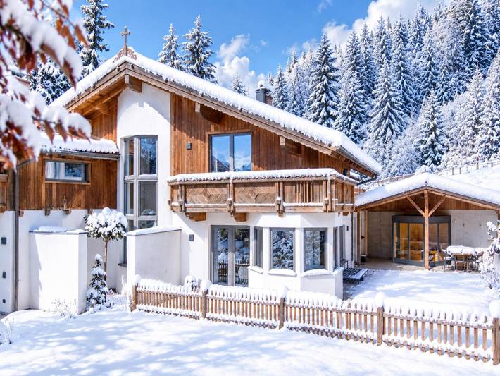 Ferienhaus für 7 Personen, mit Terrasse und Whirlpool sowie Garten und Sauna in Grafenweg