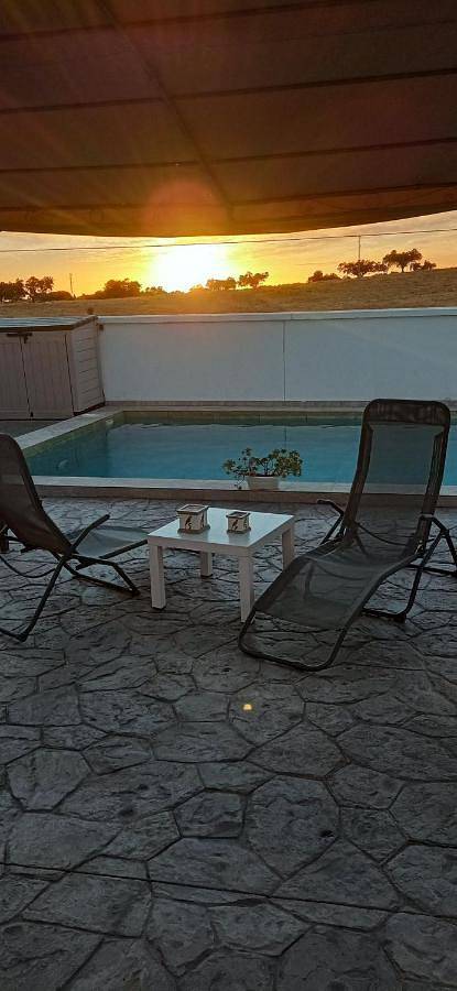 Casa de vacaciones para 8 personas, con jardín y piscina para niños además de piscina y vistas en Provincia de Badajoz