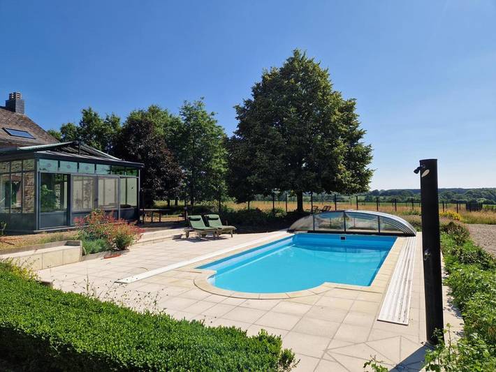 Location de vacances pour 4 personnes, avec piscine ainsi que bassin pour enfant et jardin à Momignies - 2