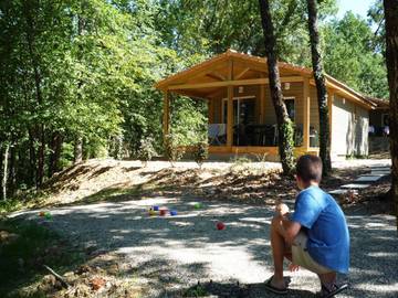 Station pour 4 personnes, avec terrasse ainsi que jardin et piscine, animaux acceptés à Monclar-de-Quercy