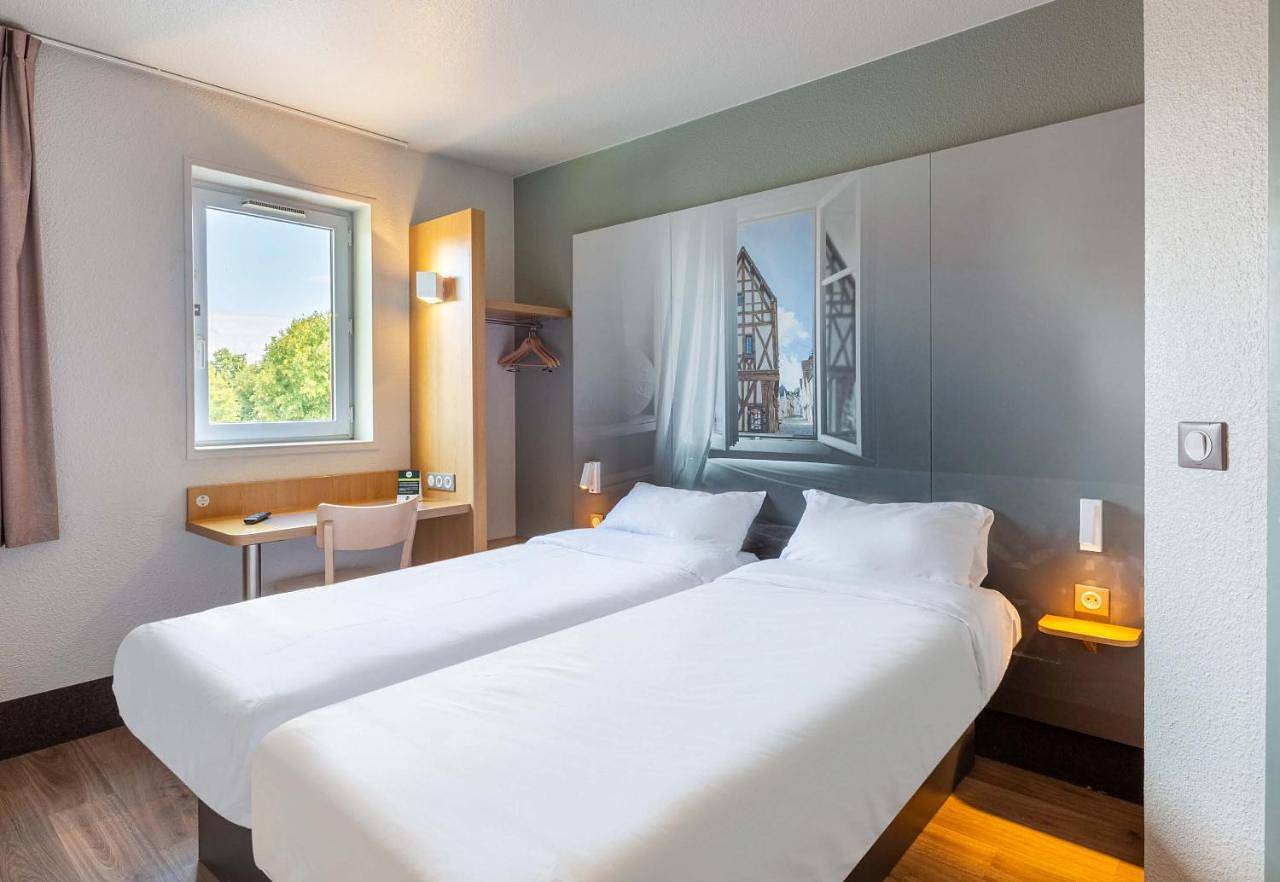Twin Room in Le Coudray, Région de Chartres