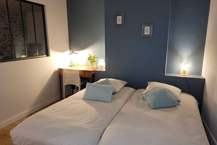 Gîte pour 6 personnes, avec piscine ainsi que jardin et terrasse, animaux acceptés à Rochessauve - 2