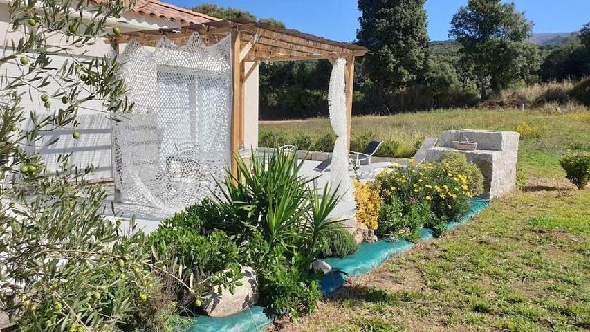 Location de vacances pour 2 personnes, avec terrasse et vue à Petreto-Bicchisano - 3