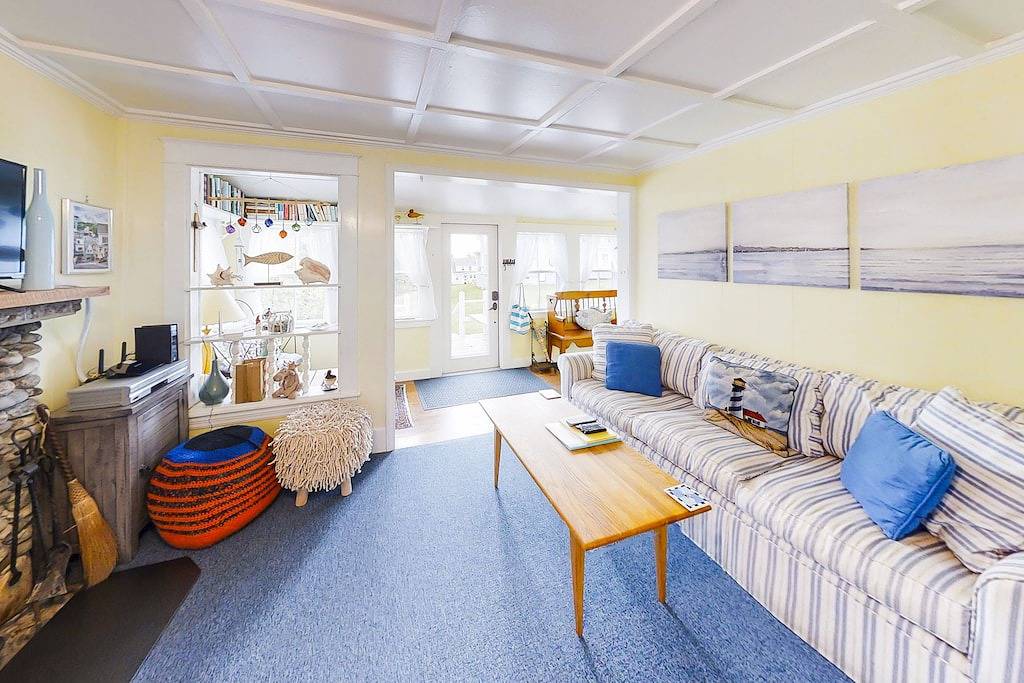 Dog-friendly Fisher Hill home with patio and wood stove - walk to the harbor in Boothbay Harbor, Lincoln County (Maine)