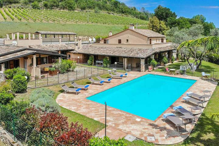 Villa für 14 Personen, mit Pool in Marche