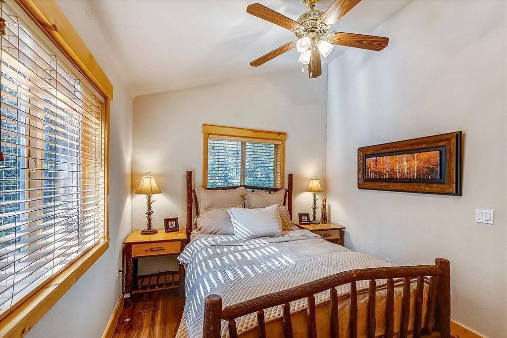 Luxuriöse Tahoe Donner Kabine / privater Whirlpool / Billardtisch / Resort-Ausstattung in Truckee, Donner Lake