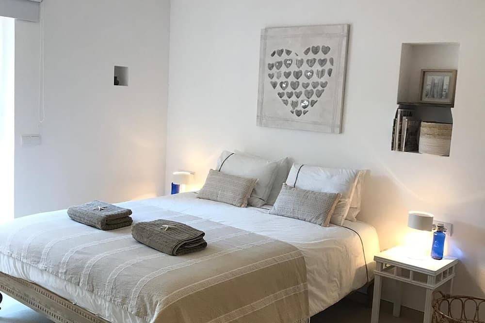 Cala Saona beach 10 min walk - Large villa - absolute calm in Formentera, Balearen