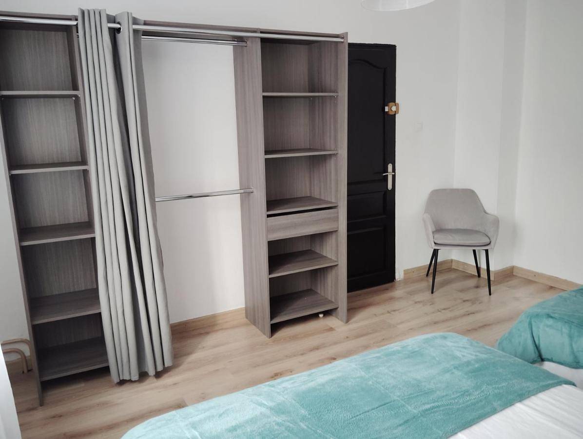 Quadruple Room with Shared Bathroom in Thionville, Moselle