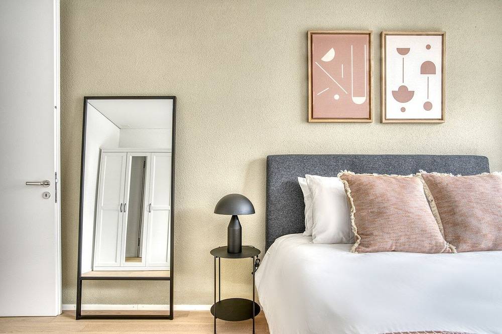 Ganze Wohnung, Sunny Leimbach 3.5 Room w/ Storage & W/D, 2 mins to market, by Blueground in Zürich 41 Leimbach, Zürich