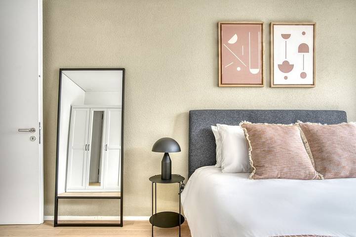Ganze Wohnung, Sunny Leimbach 3.5 Room w/ Storage & W/D, 2 mins to market, by Blueground in Zürich 41 Leimbach, Zürich