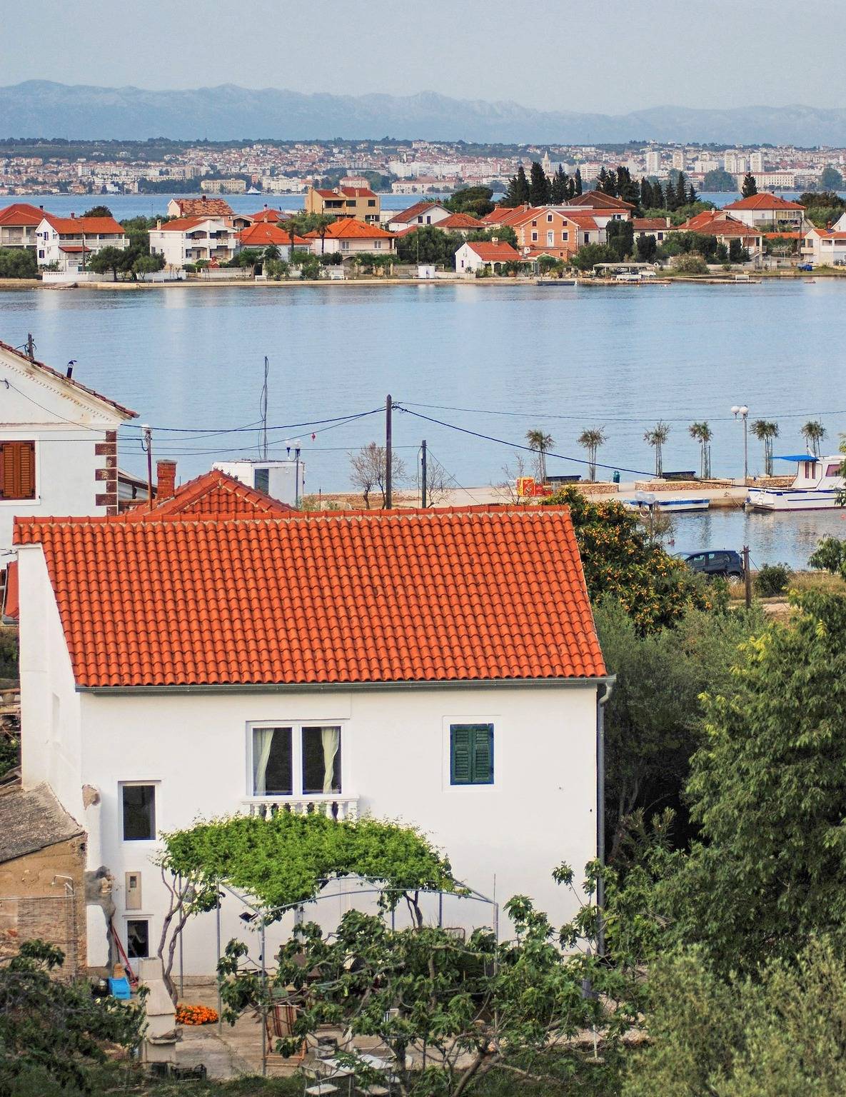 Casa di tre stanze con terrazzo e vista mare Lukoran, Ugliano - Ugljan K-12355 in Sutomiscica, Isola di Ugljan