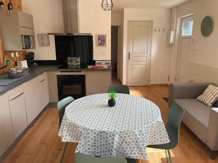 Gîte pour 4 personnes, avec terrasse et jardin à Bessuéjouls - 3