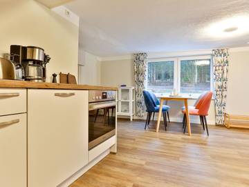 Ferienhaus für 4 Personen, mit Sauna und Terrasse sowie Garten in Middelhagen