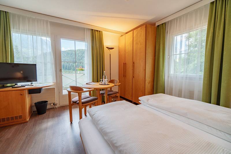 Typically Swiss Hotel Altana - Standard Zimmer in Scuol, Unterengadin