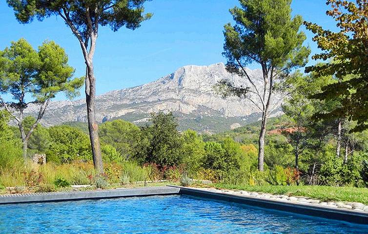280sqm Apartment: Pool, Parking, WiFi - Le Tholonet 2km in Le Tholonet, Aix-en-Provence region