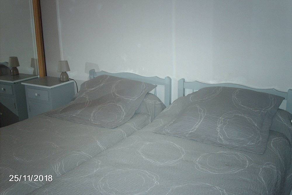 Apartamento entero, Cómodo apartamento a 15 minutos del lago de St. Croix in Régusse, Región Brignoles