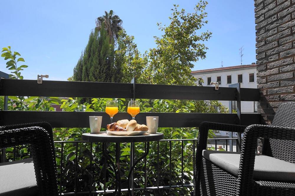 Entire apartment, Rental unit in Mérida · ★4.69 · 3 bedrooms · 4 beds · 2 baths in Mérida, Badajoz Province