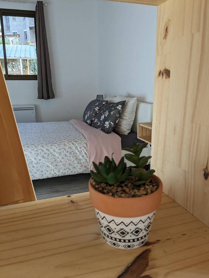 Appartement entier, One-Bedroom Apartment in Tarascon-sur-Ariège, Ariège