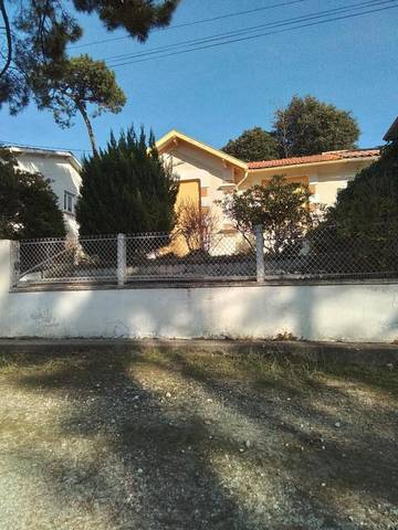 Location de vacances pour 5 personnes, avec terrasse et vue dans Plage de Vallières