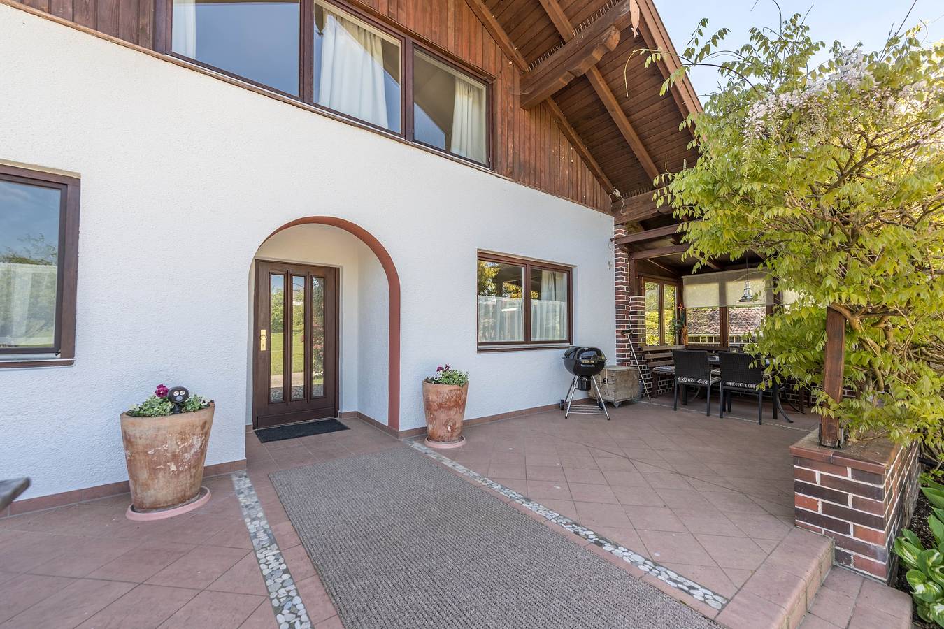 Ganze Wohnung, Ferienwohnung "Julia" mit Seeblick, Bergblick, Wlan, Garten & Terrasse in Tachinger See, Taching am See