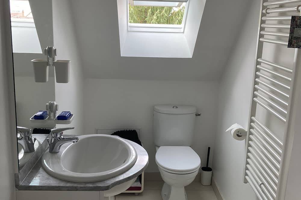 Entire apartment, F2 comfortable Fleury les Aubrais near Orleans in Fleury-les-Aubrais, Loire Valley
