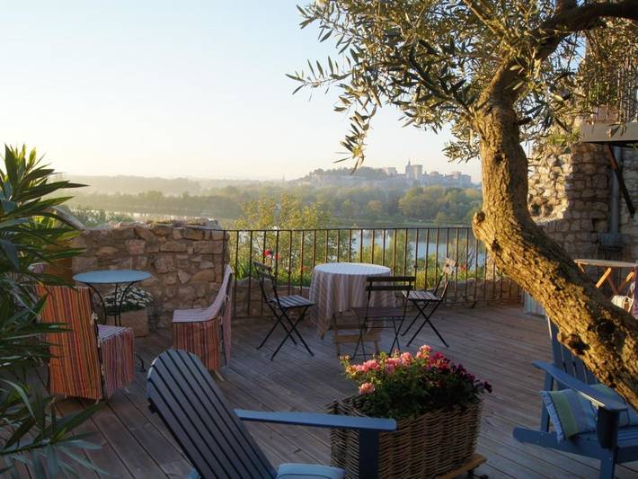 Chambre d’hôte pour 2 personnes, avec Balcon et Terrasse ainsi que Jardin et Piscine
