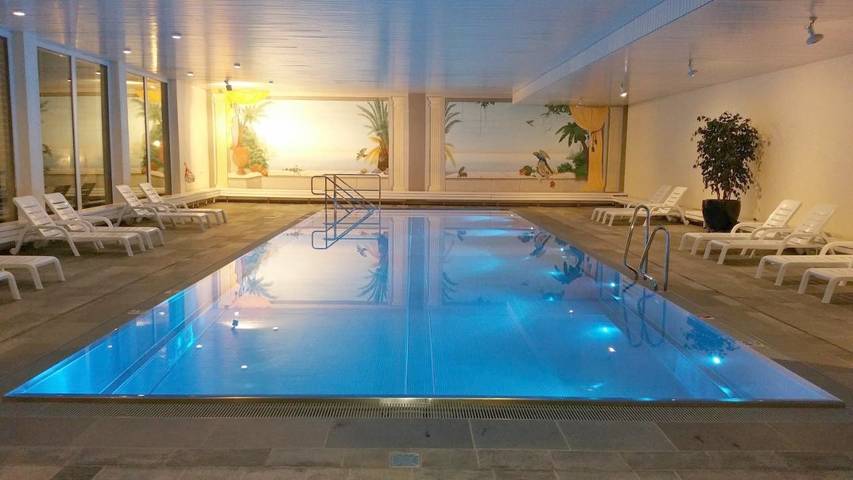 Ferienwohnung für 6 Personen, mit Balkon und Terrasse sowie Garten und Kinderpool in Laax