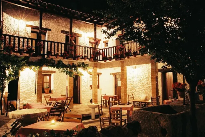 Hotel para 2 personas, con jardín y vistas - 1
