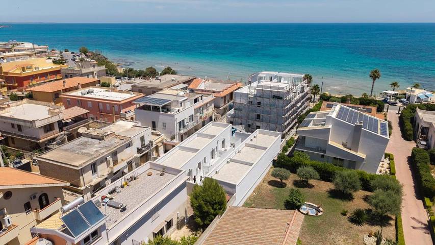 Casa vacanza per 4 persone, con panorama e terrazza, con animali domestici in Marina di Avola