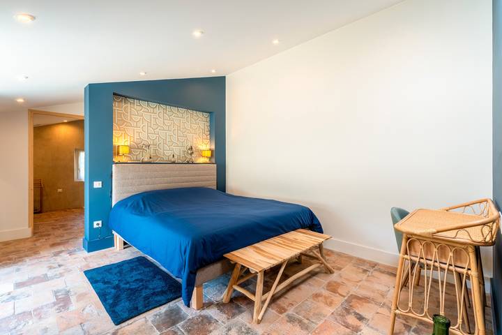 Gîte pour 2 personnes, avec jardin à Les Angles (Gard)