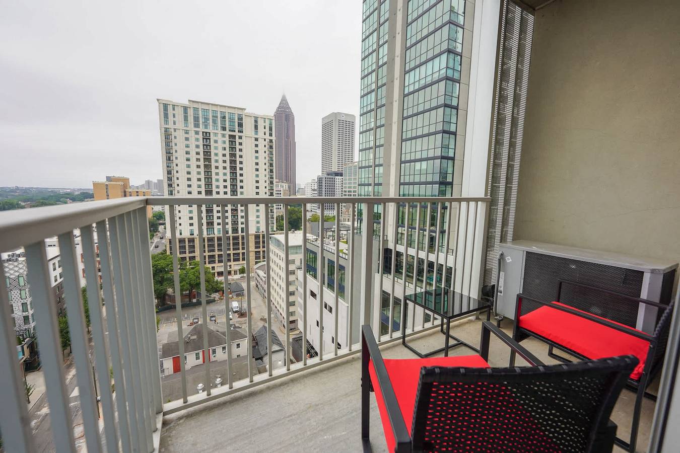Apartamento entero, Midtown Luxepad 1B1B Rooftop Lounge Pool Gym Xbox in Georgia (Estados Unidos)