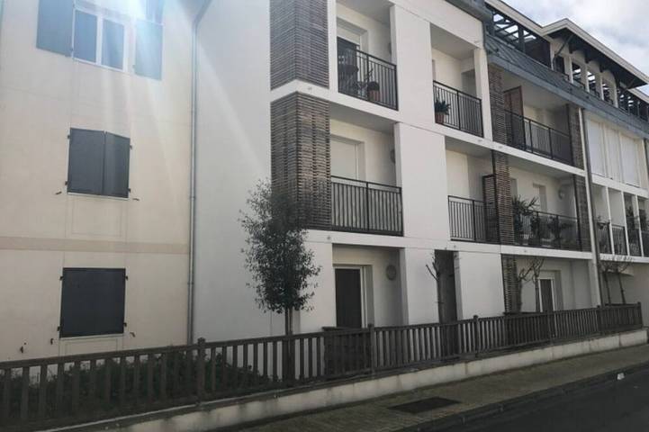 Gîte pour 4 personnes, avec balcon dans Gare D Arcachon