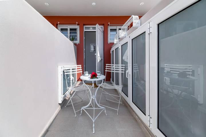 Entire studio, Studio Apartment 'Mella Roa Amar' with Shared Terrace, Wi-Fi and Air Conditioning in Perigiali, Greece