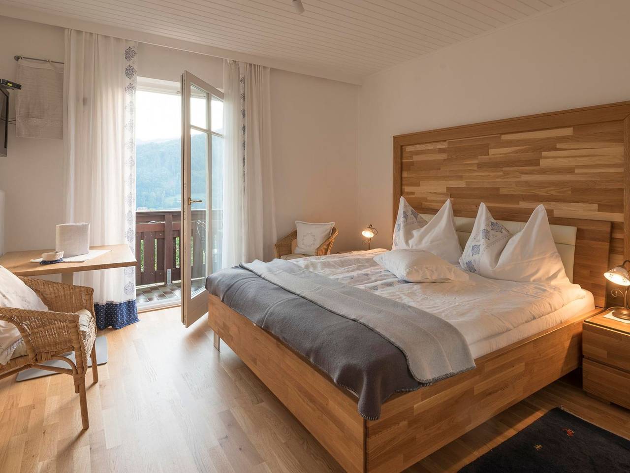 Kleinhofers Himbeernest - Zimmer 3 | Grünes Herzerl (ab 6 Nächte) in Steirerland