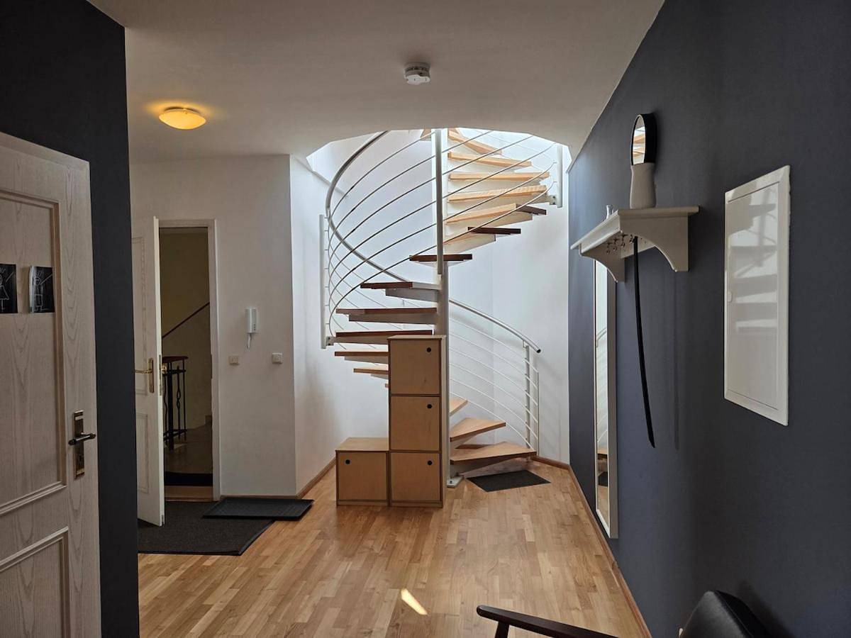 Ganze Wohnung, Penthouse in the Neustadt in Dresden-Neustadt, Dresden