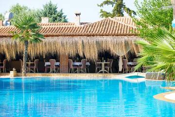 Hôtel pour 2 personnes, avec vue ainsi que piscine et jardin à Afitos