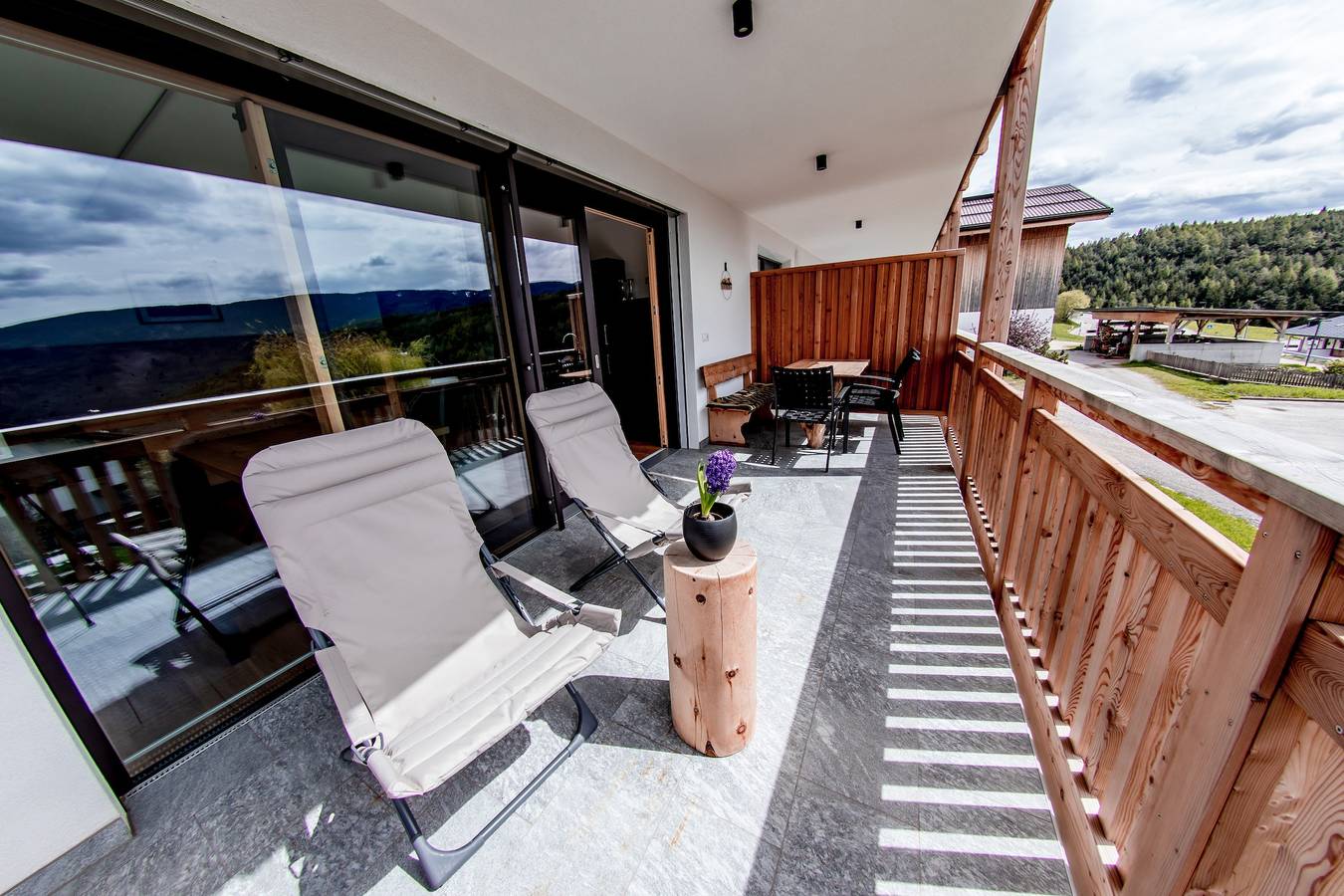Ganze Wohnung, Ferienwohnung "Kieserhof Wald" mit Bergblick, Privat-Terrasse und Wlan in Terenten, Dolomiti Superski