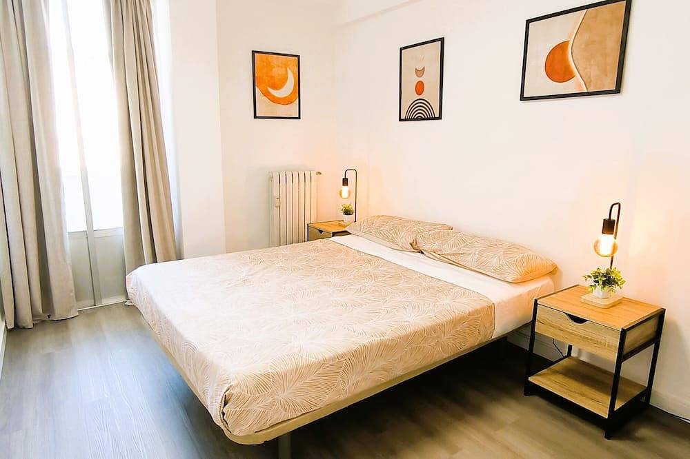 La Parada de Arco by Alogest in Zaragoza, Provincia de Zaragoza