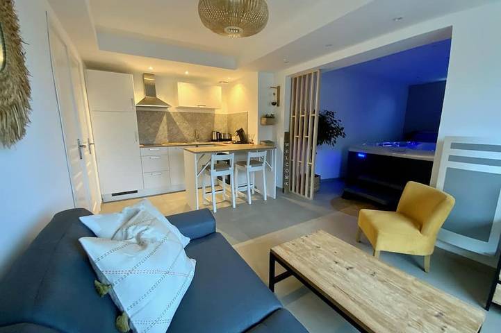 Location de vacances pour 2 personnes, avec Jacuzzi et Terrasse dans le Nord-Pas-de-Calais