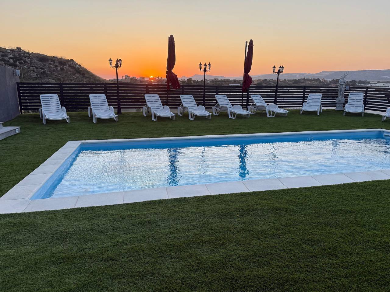 Appartamento intero, Villa "Nicolai - Piano Terra'" con vista sulle montagne, giardino e piscina in comune in Provincia di Agrigento