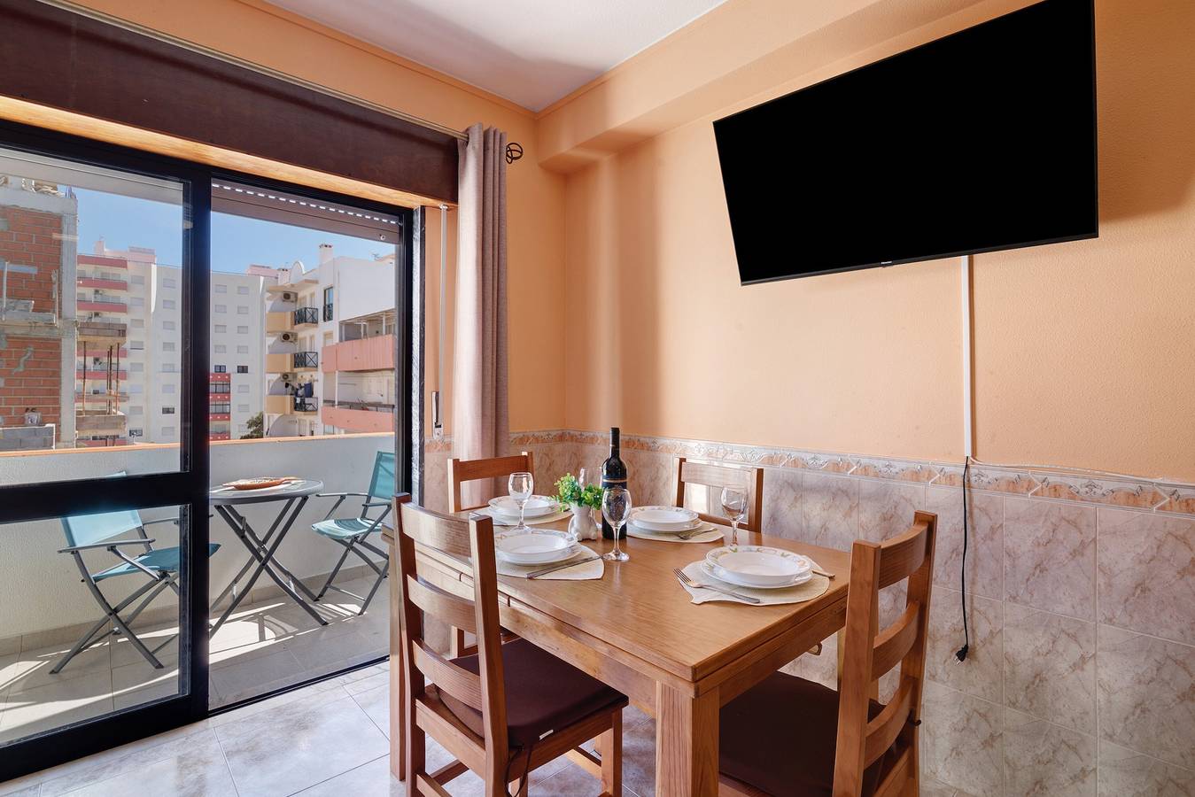 Appartement entier, Appartement "Pescadores" avec balcon, Wi-Fi et climatisation in Monte Gordo, District de Faro