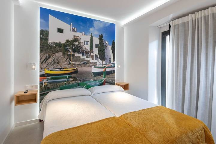 Gîte pour 4 personnes, avec balcon dans Theatre Musee Dali - 3