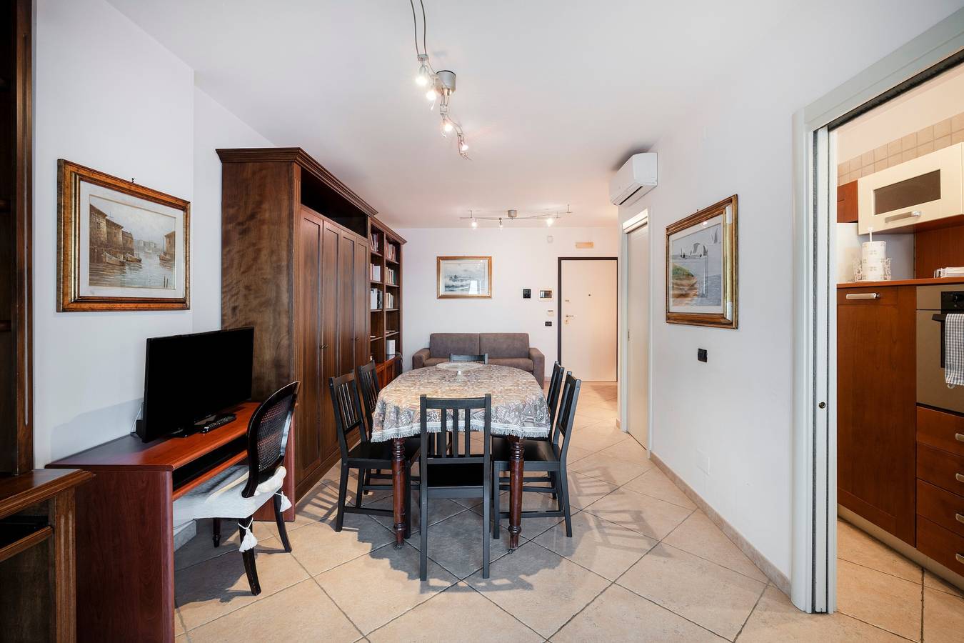 Hel lejlighed, Rosato 60 – Sea View Apartment with Terrace, Wi-Fi, and Air Conditioning in Bari, Bari Provinsen