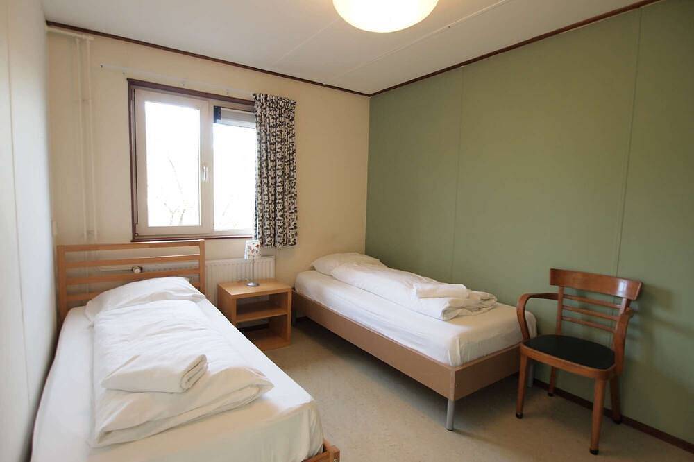 Ganze Wohnung, Apartment für 8 Personen im ersten Stock in Amsterdam-Nord, Holländische Küste