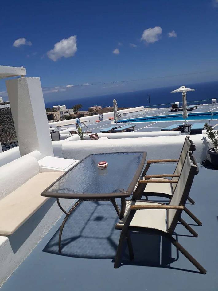 Ferienhaus für 7 Personen, mit Meerblick und Balkon sowie Terrasse und Garten auf Santorin - 2