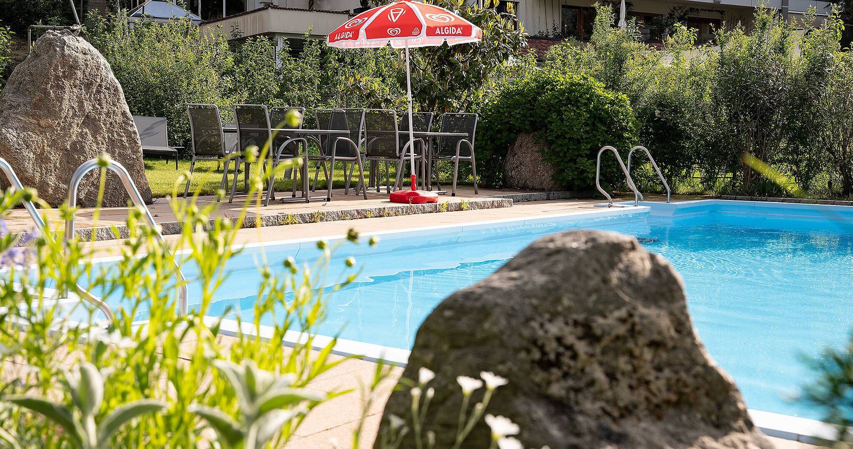 Zimmer „Rosé“ mit Bergblick, Gemeinschaftspool und Wlan in Naturns, Texelgruppe