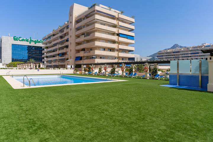 Holiday rental for 5 people, with balcony in Puerto Banús