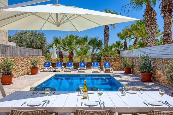 Villa for 6 people, with garden in Gozo